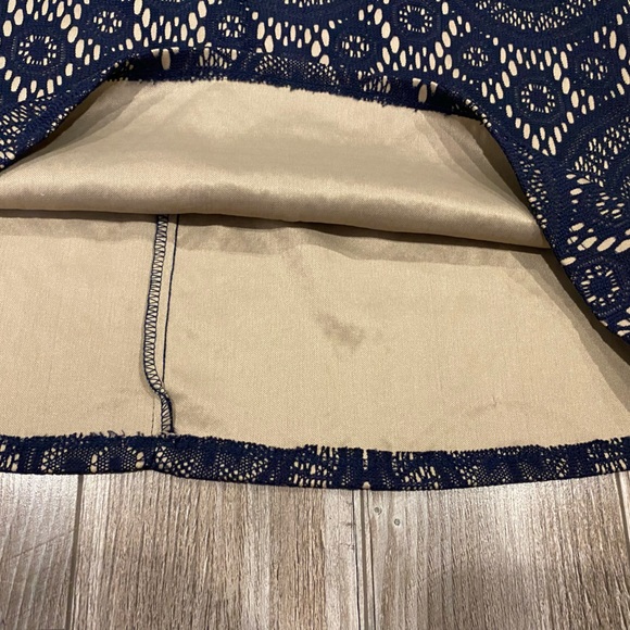 Tacera Lace Mini Skirt (Size M) - Picture 4 of 5